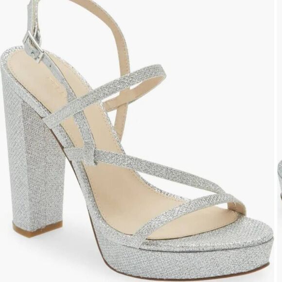 NWT Pelle Moda Women's 10M Patsi Silver Platform Sandals - Picture 1 of 5